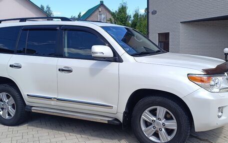 Toyota Land Cruiser 200, 2012 год, 3 490 000 рублей, 7 фотография