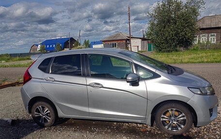 Honda Fit III, 2014 год, 1 100 000 рублей, 2 фотография