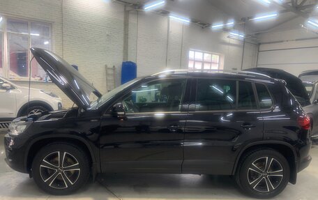 Volkswagen Tiguan I, 2016 год, 1 870 000 рублей, 2 фотография