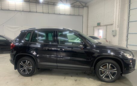 Volkswagen Tiguan I, 2016 год, 1 870 000 рублей, 3 фотография