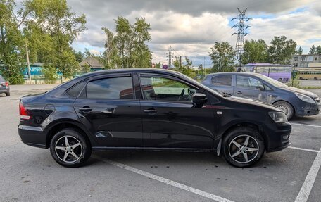 Volkswagen Polo VI (EU Market), 2016 год, 800 000 рублей, 2 фотография