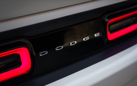 Dodge Challenger III рестайлинг 2, 2019 год, 3 850 000 рублей, 8 фотография