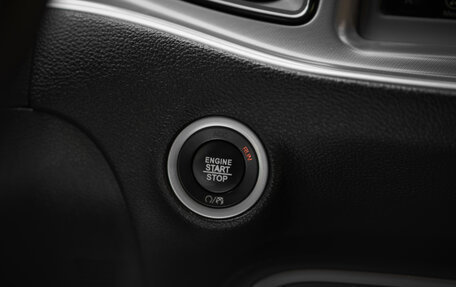 Dodge Challenger III рестайлинг 2, 2019 год, 3 850 000 рублей, 14 фотография
