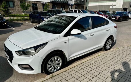 Hyundai Solaris II рестайлинг, 2017 год, 849 000 рублей, 3 фотография