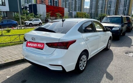 Hyundai Solaris II рестайлинг, 2017 год, 849 000 рублей, 2 фотография