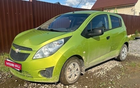 Chevrolet Spark III, 2013 год, 615 000 рублей, 2 фотография