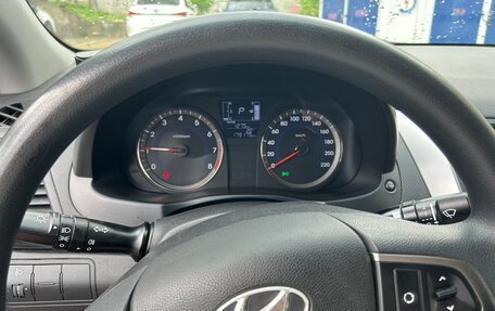 Hyundai Solaris II рестайлинг, 2016 год, 1 100 000 рублей, 2 фотография