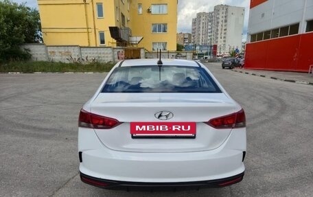 Hyundai Solaris II рестайлинг, 2021 год, 1 385 000 рублей, 7 фотография