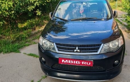 Mitsubishi Outlander III рестайлинг 3, 2006 год, 1 100 000 рублей, 2 фотография