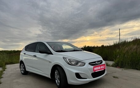Hyundai Solaris II рестайлинг, 2014 год, 560 000 рублей, 10 фотография