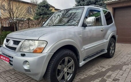 Mitsubishi Pajero III рестайлинг, 2004 год, 1 000 000 рублей, 1 фотография