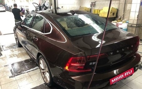 Volvo S90 II рестайлинг, 2019 год, 2 949 000 рублей, 3 фотография