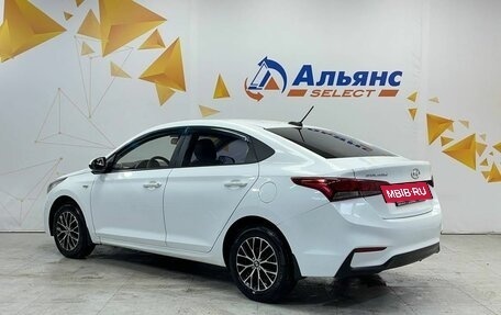 Hyundai Solaris II рестайлинг, 2017 год, 1 050 000 рублей, 5 фотография