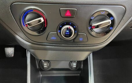 Hyundai Solaris II рестайлинг, 2017 год, 1 050 000 рублей, 15 фотография