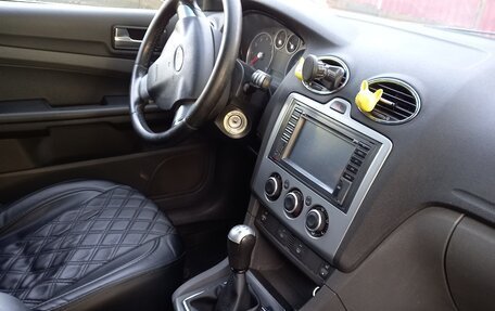 Ford Focus II рестайлинг, 2005 год, 550 000 рублей, 2 фотография