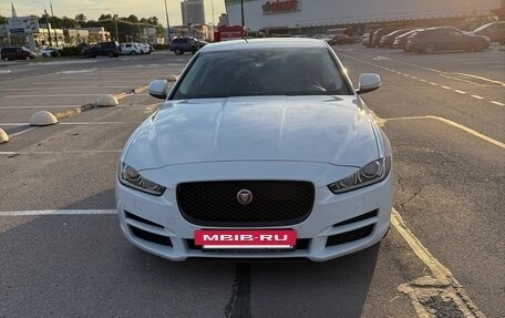Jaguar XE I рестайлинг, 2015 год, 1 575 000 рублей, 3 фотография