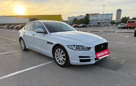 Jaguar XE I рестайлинг, 2015 год, 1 575 000 рублей, 9 фотография