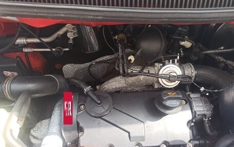 Volkswagen Transporter T5 рестайлинг, 2004 год, 1 000 000 рублей, 3 фотография