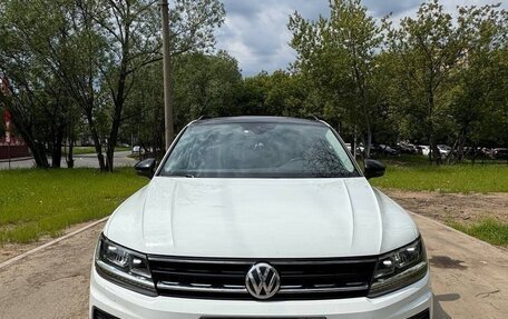 Volkswagen Tiguan II, 2020 год, 3 100 000 рублей, 1 фотография