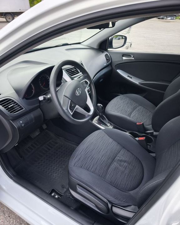 Hyundai Solaris I рестайлинг, 2015 год, 830 000 рублей, 7 фотография