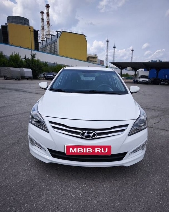 Hyundai Solaris I рестайлинг, 2015 год, 830 000 рублей, 2 фотография