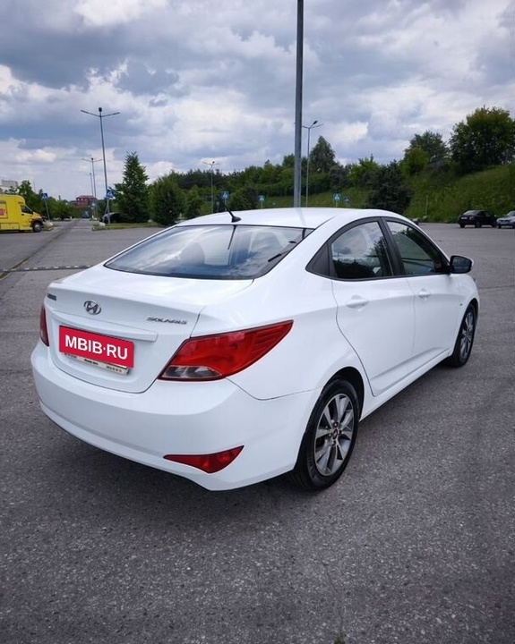 Hyundai Solaris I рестайлинг, 2015 год, 830 000 рублей, 4 фотография