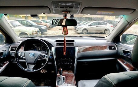 Toyota Camry, 2017 год, 2 300 000 рублей, 2 фотография