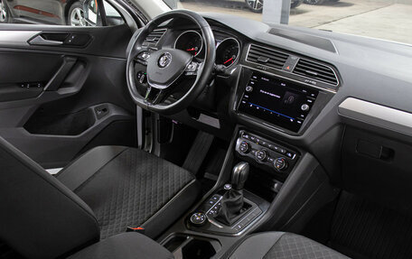 Volkswagen Tiguan II, 2020 год, 2 998 000 рублей, 11 фотография