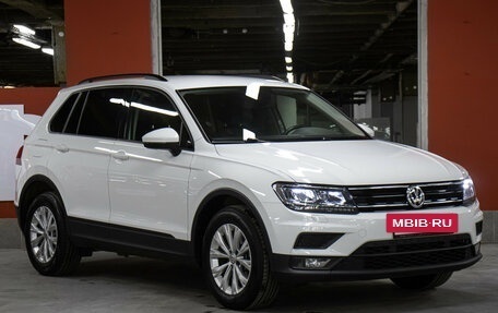 Volkswagen Tiguan II, 2020 год, 2 998 000 рублей, 3 фотография
