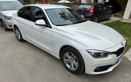BMW 3 серия, 2018 год, 2 600 000 рублей, 4 фотография