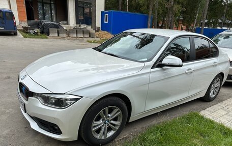 BMW 3 серия, 2018 год, 2 600 000 рублей, 3 фотография