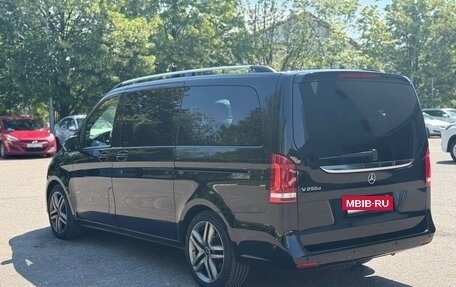 Mercedes-Benz V-Класс, 2019 год, 4 250 000 рублей, 5 фотография