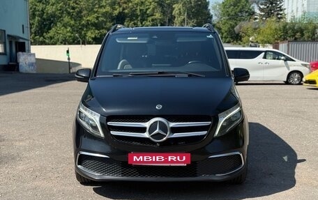 Mercedes-Benz V-Класс, 2019 год, 4 250 000 рублей, 3 фотография