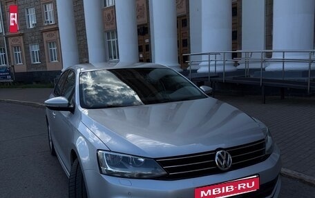 Volkswagen Jetta VI, 2016 год, 1 280 000 рублей, 2 фотография