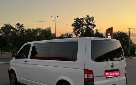 Volkswagen Transporter T5 рестайлинг, 2013 год, 2 450 000 рублей, 5 фотография