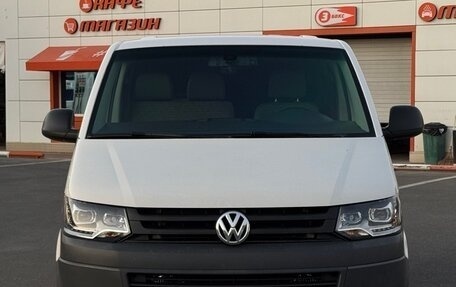 Volkswagen Transporter T5 рестайлинг, 2013 год, 2 450 000 рублей, 2 фотография