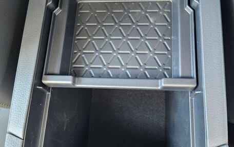 Toyota RAV4, 2025 год, 4 200 000 рублей, 11 фотография