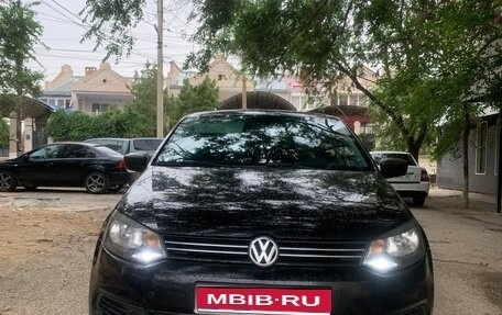 Volkswagen Polo VI (EU Market), 2014 год, 670 000 рублей, 1 фотография