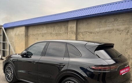 Porsche Cayenne III, 2018 год, 6 090 000 рублей, 2 фотография