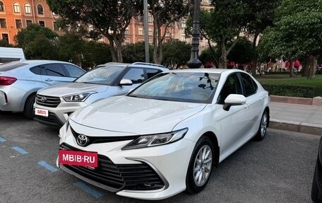 Toyota Camry, 2021 год, 2 572 000 рублей, 2 фотография