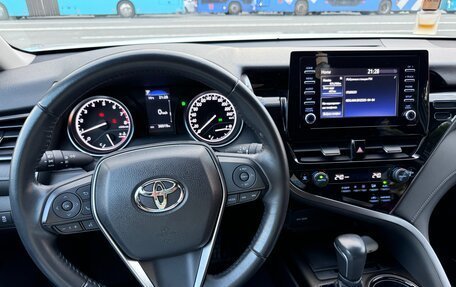 Toyota Camry, 2021 год, 2 572 000 рублей, 6 фотография