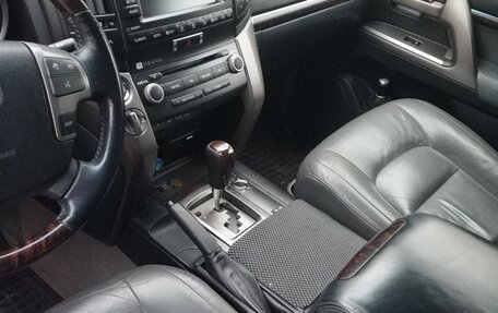 Toyota Land Cruiser 200, 2010 год, 3 000 000 рублей, 8 фотография