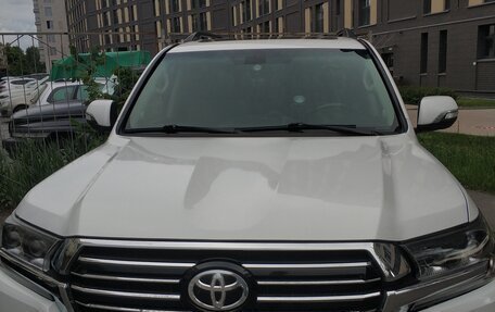 Toyota Land Cruiser 200, 2010 год, 3 000 000 рублей, 5 фотография