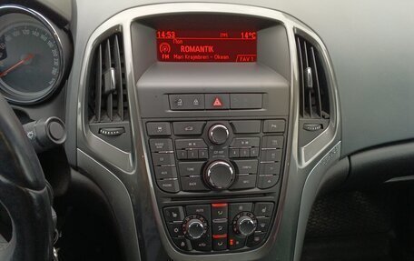 Opel Astra J, 2013 год, 860 000 рублей, 9 фотография