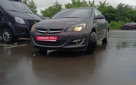 Opel Astra J, 2013 год, 860 000 рублей, 10 фотография