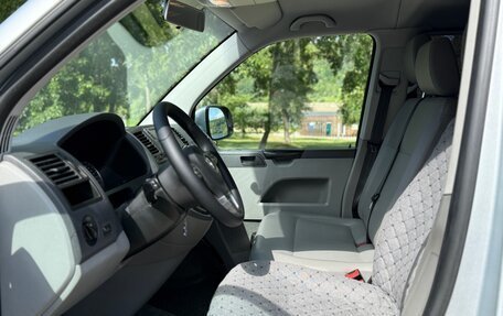 Volkswagen Caravelle T5, 2012 год, 1 990 000 рублей, 4 фотография