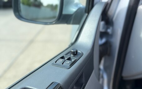 Volkswagen Caravelle T5, 2012 год, 1 990 000 рублей, 10 фотография