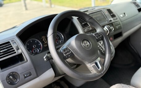 Volkswagen Caravelle T5, 2012 год, 1 990 000 рублей, 5 фотография