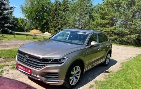 Volkswagen Touareg III, 2018 год, 5 557 000 рублей, 2 фотография