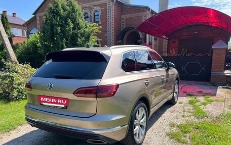 Volkswagen Touareg III, 2018 год, 5 557 000 рублей, 5 фотография